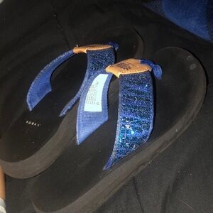 Good condition used sparkle flip-flops